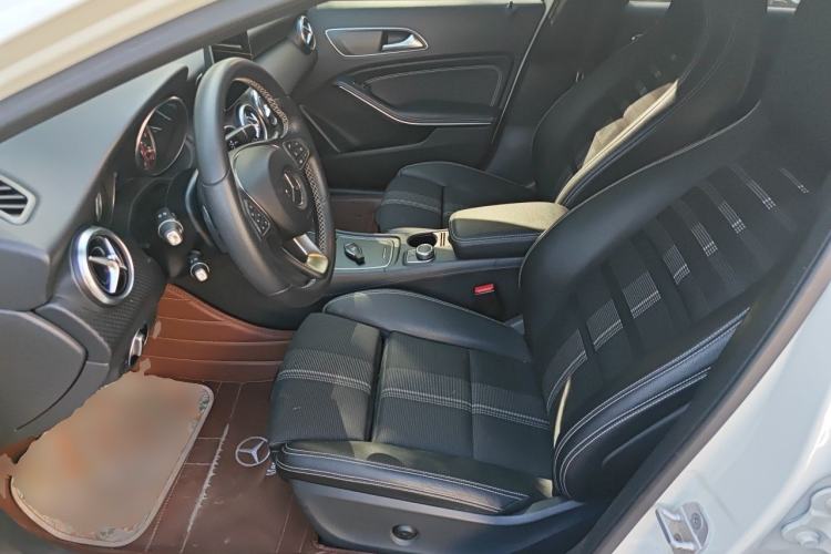 Used Mercedes-Benz A-Class 2017 Revised Version A 200 Fashion Edition Left Front Seat