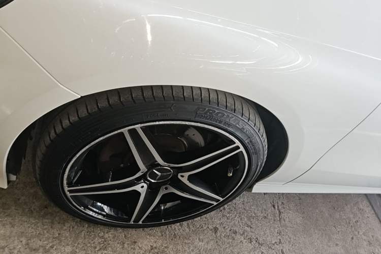 Used Mercedes-Benz A-Class 2017 A 200 Fashion Model Left Front Wheel Hub