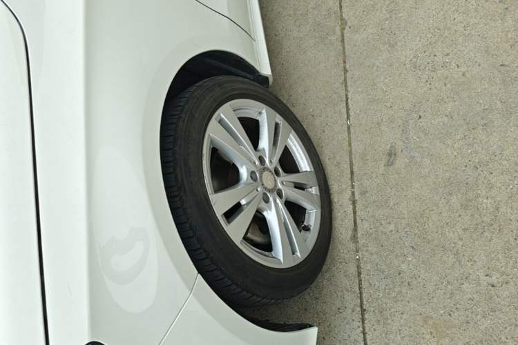 Used Mercedes-Benz A-Class 2017 A 200 Dynamic Edition Left Front Wheel Hub
