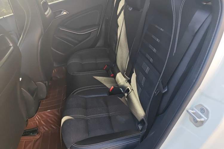 Used Mercedes-Benz A-Class 2017 Revised Version A 200 Fashion Edition Left Rear Seat
