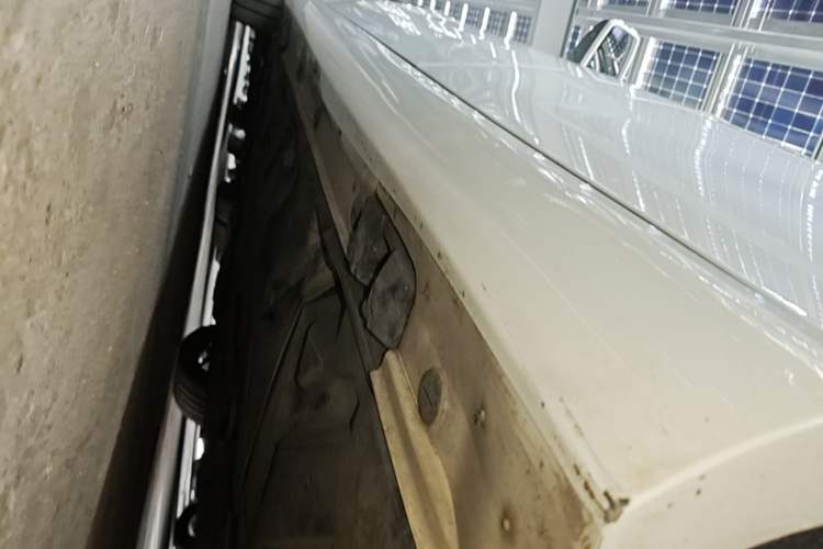 Used Mercedes-Benz A-Class 2017 A 200 Fashion Model Left Side Sill