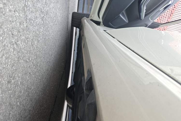 Used Mercedes-Benz A-Class 2017 Revised A 200 Dynamic Edition Left Side Sill