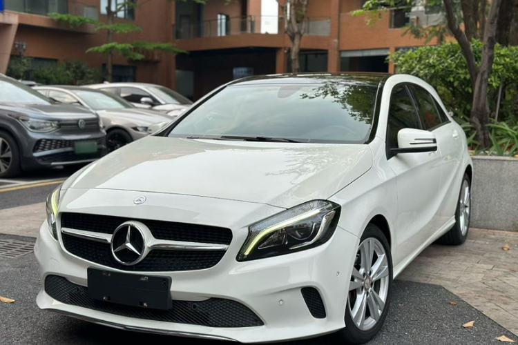 Used Mercedes-Benz A-Class 2017 A 200 Dynamic Edition Guazi used car, China used car export, Used car for sale, Used  cars, Cheapest cars for sale