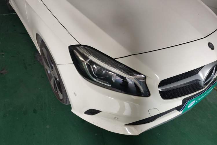 Used Mercedes-Benz A-Class 2017 Revised Version A 200 Fashion Edition Right Front Headlight