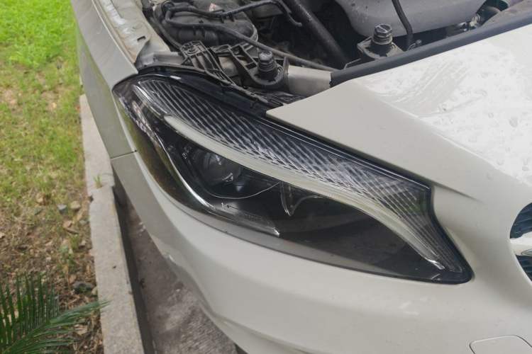 Used Mercedes-Benz A-Class 2017 Revised A 200 Dynamic Edition Right Front Headlight
