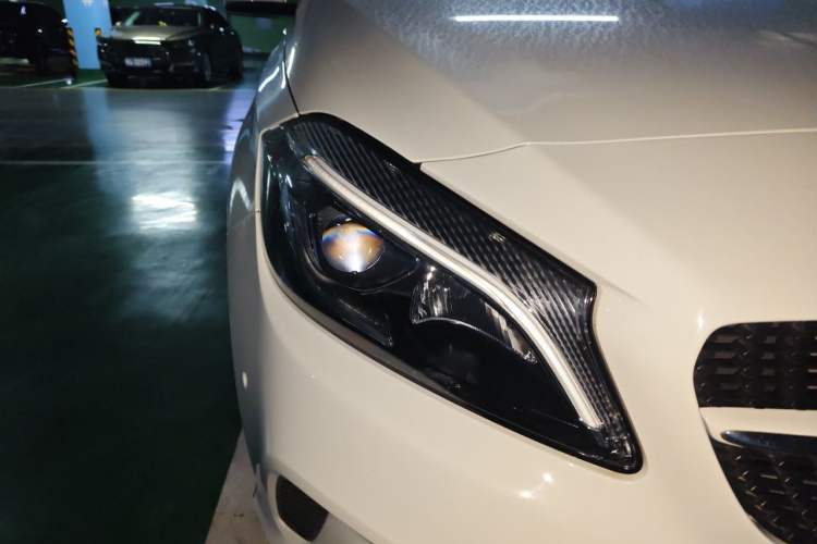 Used Mercedes-Benz A-Class 2017 Revised A 200 Dynamic Edition Right Front Headlight