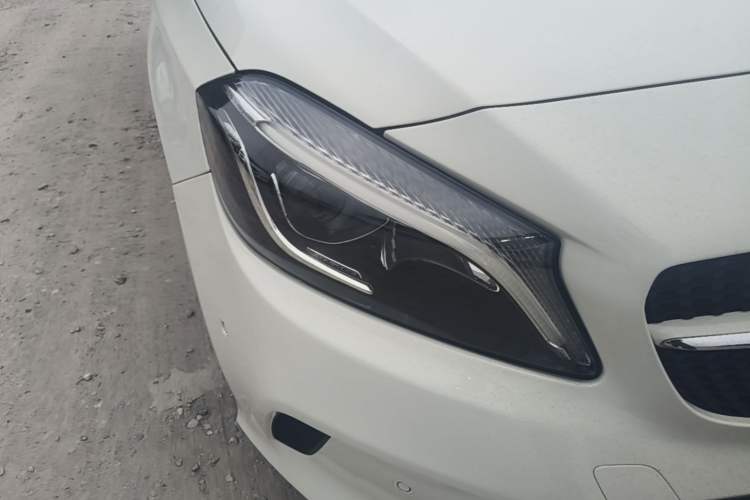 Used Mercedes-Benz A-Class 2017 Revised A 200 Dynamic Edition Right Front Headlight