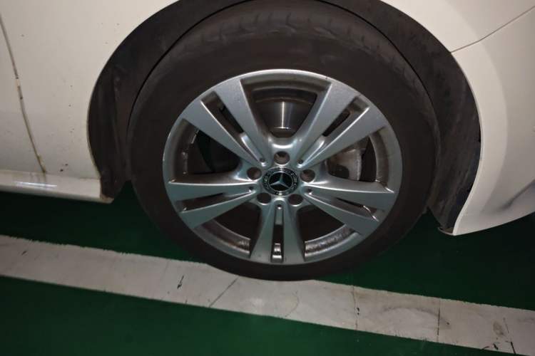 Used Mercedes-Benz A-Class 2017 Revised A 200 Dynamic Edition Right Front Wheel Hub