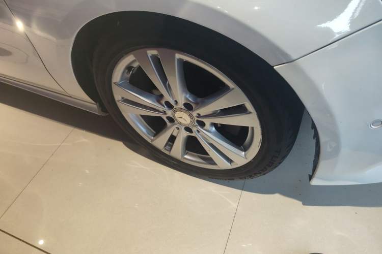 Used Mercedes-Benz A-Class 2017 A 200 Dynamic Edition Right Front Wheel Hub