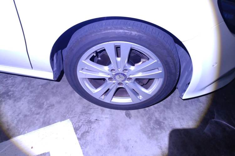 Used Mercedes-Benz A-Class 2017 Revised A 200 Dynamic Edition Right Front Wheel Hub