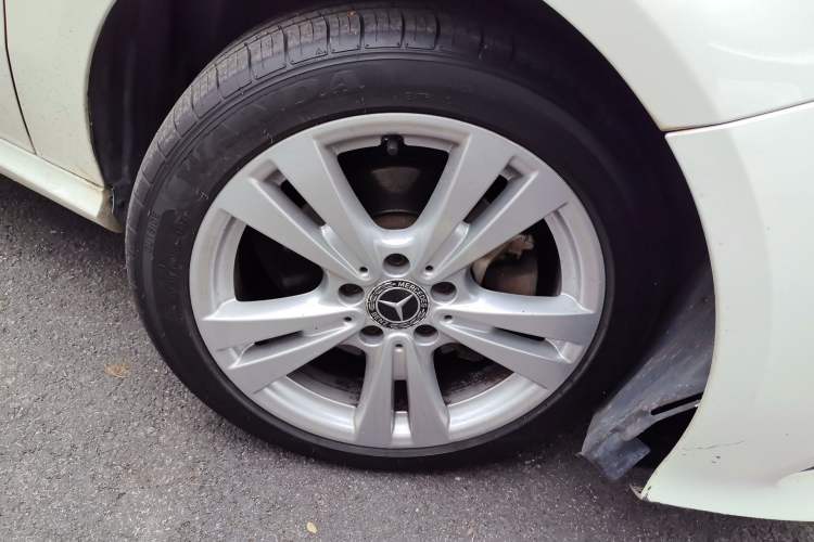 Used Mercedes-Benz A-Class 2017 A 200 Dynamic Edition Right Front Wheel Hub
