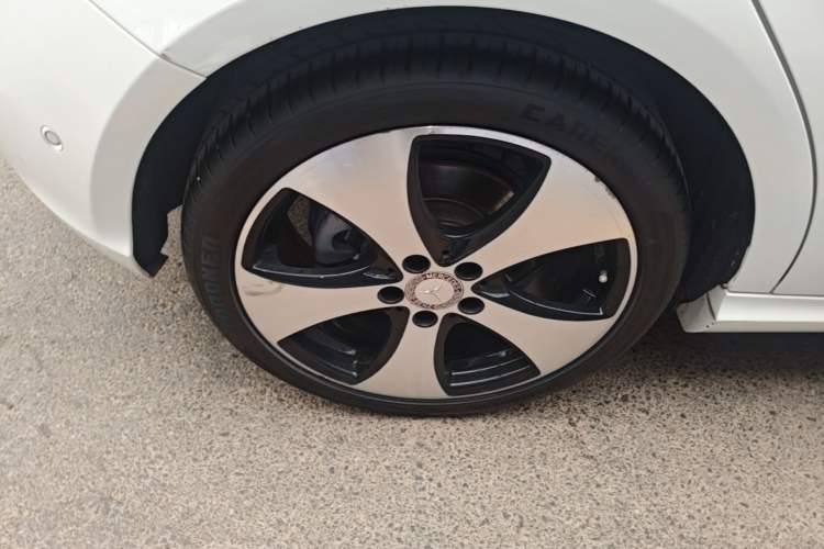 Used Mercedes-Benz A-Class 2017 A 200 Fashion Model Right Rear Wheel Hub