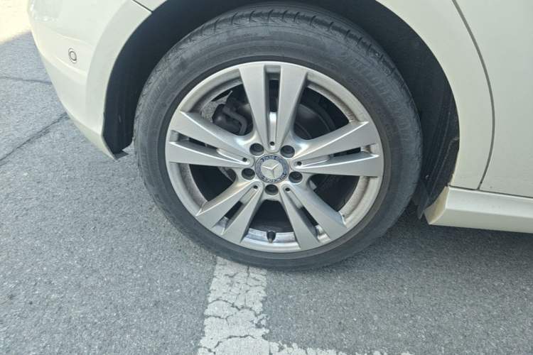 Used Mercedes-Benz A-Class 2017 Revised A 200 Dynamic Edition Right Rear Wheel Hub