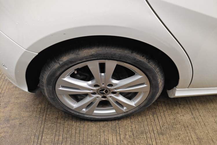 Used Mercedes-Benz A-Class 2017 Revised A 200 Dynamic Edition Right Rear Wheel Hub