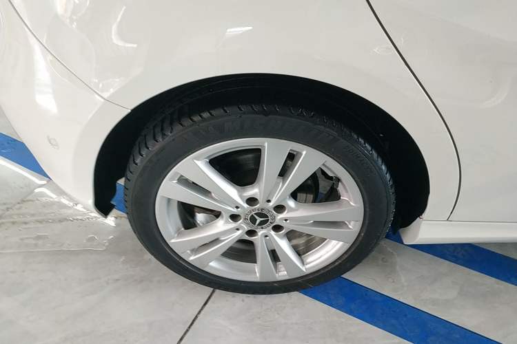 Used Mercedes-Benz A-Class 2017 Revised A 200 Dynamic Edition Right Rear Wheel Hub