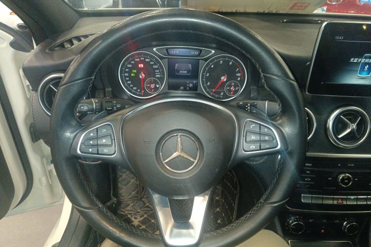 Used Mercedes-Benz A-Class 2017 Revised A 200 Dynamic Edition Steering Wheel