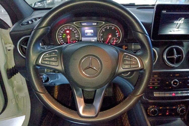 Used Mercedes-Benz A-Class 2017 A 200 Dynamic Edition Steering Wheel