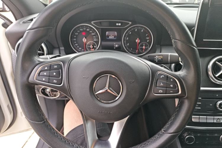 Used Mercedes-Benz A-Class 2017 A 200 Dynamic Edition Steering Wheel