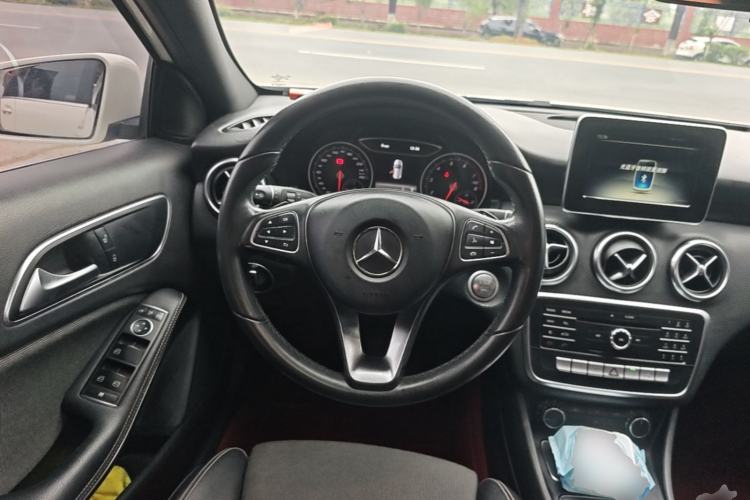 Used Mercedes-Benz A-Class 2017 Revised A 200 Dynamic Edition Steering Wheel