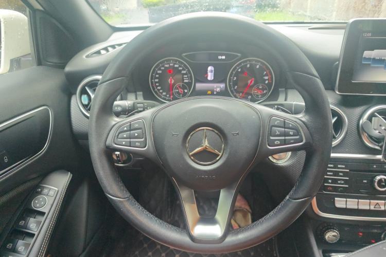 Used Mercedes-Benz A-Class 2017 Revised A 200 Dynamic Edition Steering Wheel