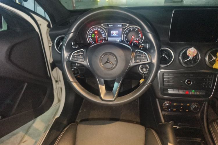 Used Mercedes-Benz A-Class 2017 A 200 Dynamic Edition Steering Wheel