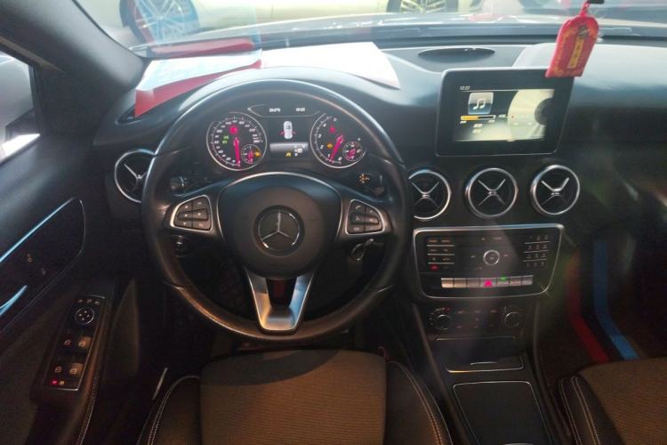 Used Mercedes-Benz A-Class 2017 A 200 Dynamic Edition Steering Wheel