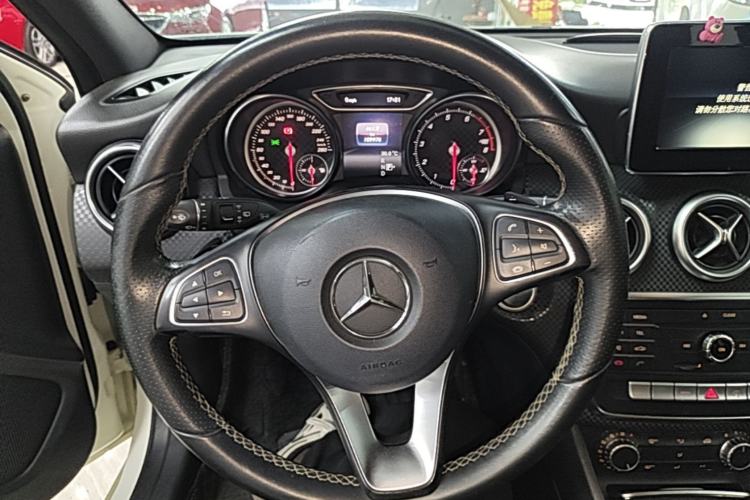 Used Mercedes-Benz A-Class 2017 A 200 Dynamic Edition Steering Wheel