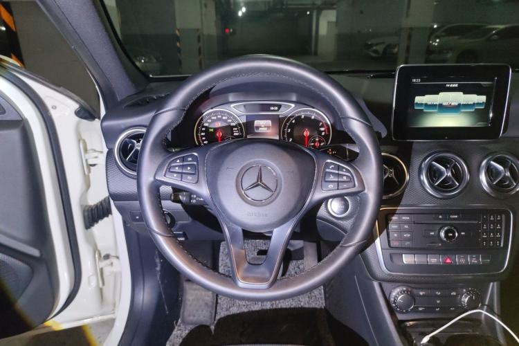 Used Mercedes-Benz A-Class 2017 A 200 Dynamic Edition Steering Wheel