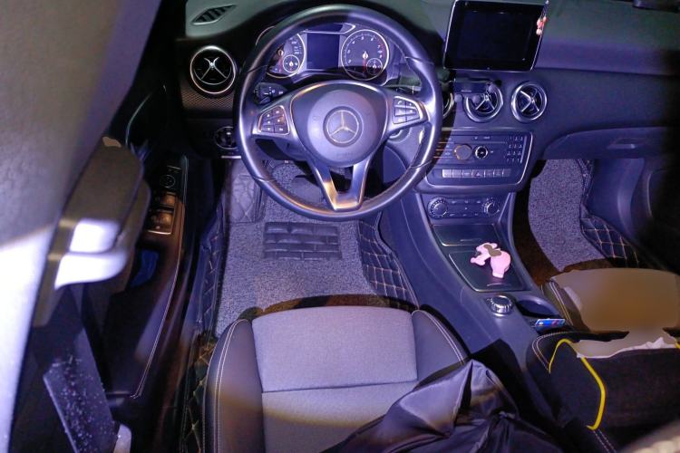 Used Mercedes-Benz A-Class 2017 Revised A 200 Dynamic Edition Steering Wheel
