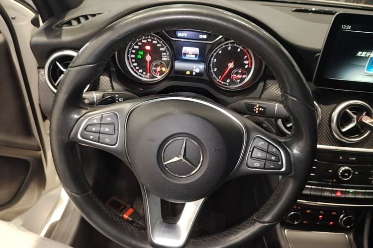 Used Mercedes-Benz A-Class 2017 A 200 Fashion Model Steering Wheel