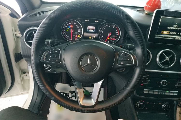 Used Mercedes-Benz A-Class 2017 Revised A 200 Dynamic Edition Steering Wheel