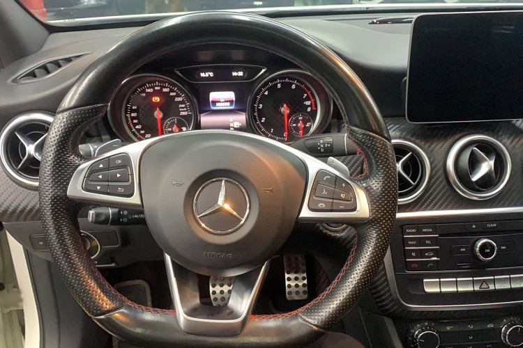 Used Mercedes-Benz A-Class 2017 A 200 Sport Steering Wheel