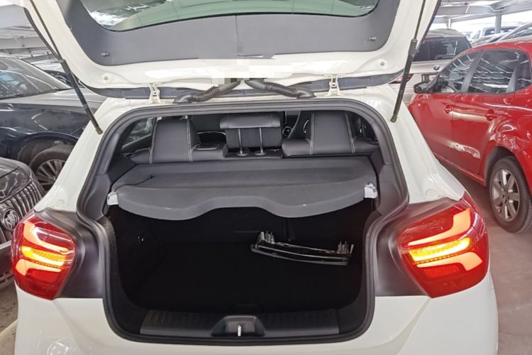 Used Mercedes-Benz A-Class 2017 A 200 Fashion Model Trunk