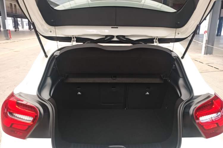 Used Mercedes-Benz A-Class 2017 A 200 Fashion Model Trunk