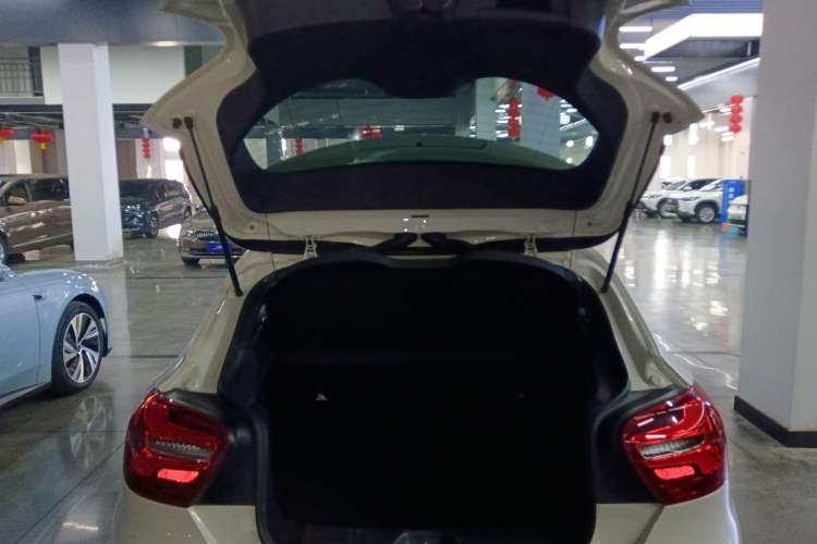 Used Mercedes-Benz A-Class 2017 A 200 Dynamic Edition Trunk