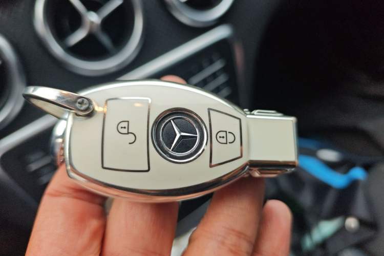 Used Mercedes-Benz A-Class 2017 Revised Version A 200 Fashion Edition Vehicle Key