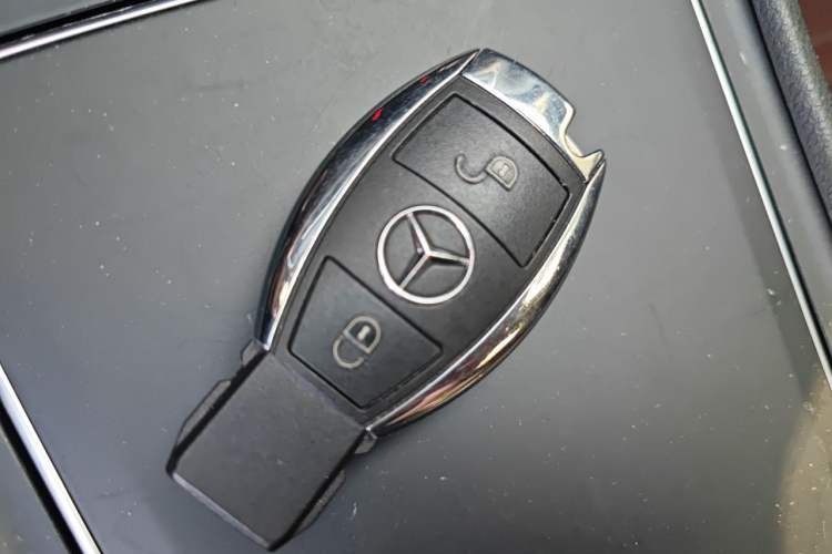 Used Mercedes-Benz A-Class 2017 Revised Version A 200 Fashion Edition Vehicle Key