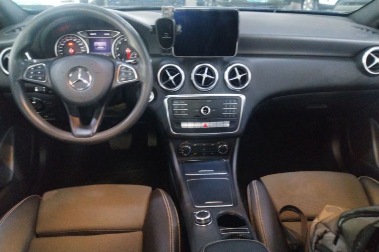 Used Mercedes-Benz A-Class 2018 A 180 Center Console