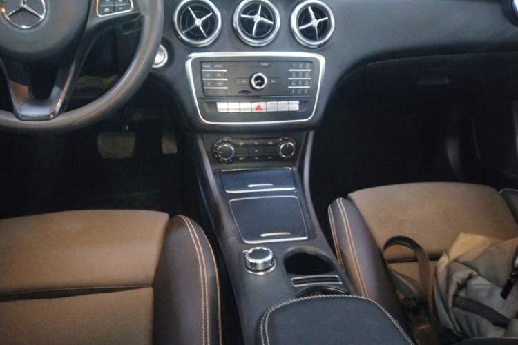 Used Mercedes-Benz A-Class 2018 A 180 Gear Lever