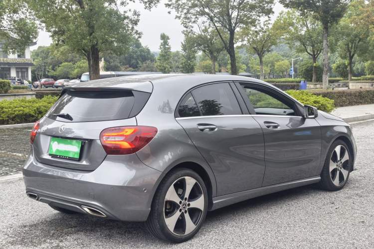 Used Mercedes-Benz A-Class 2018 A 200 Fashion Model Exterior 3