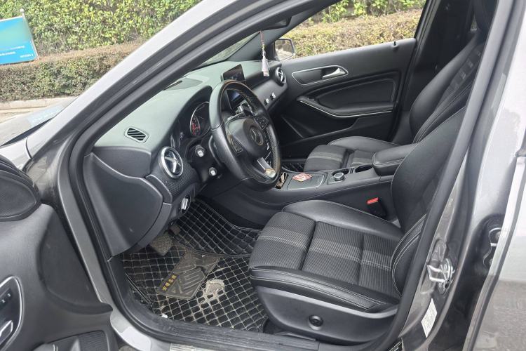 Used Mercedes-Benz A-Class 2018 A 200 Fashion Model Interior 1