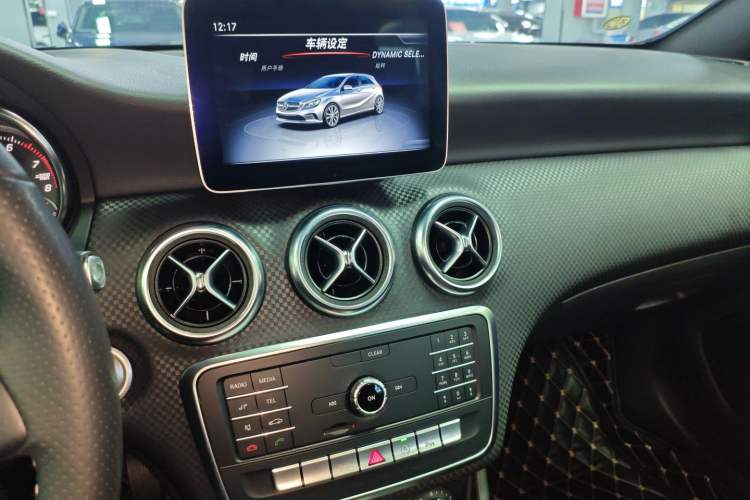 Used Mercedes-Benz A-Class 2018 A 200 Fashion Model Audio And AC Panel