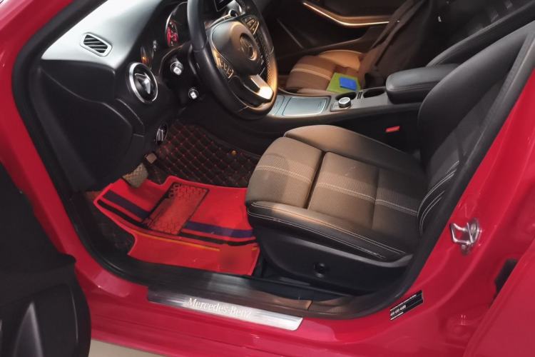 Used Mercedes-Benz A-Class 2018 A 200 Fashion Model Driver Seat