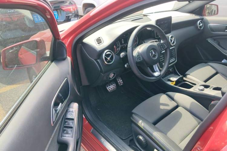 Used Mercedes-Benz A-Class 2018 A 200 Dynamic Edition Driver Seat
