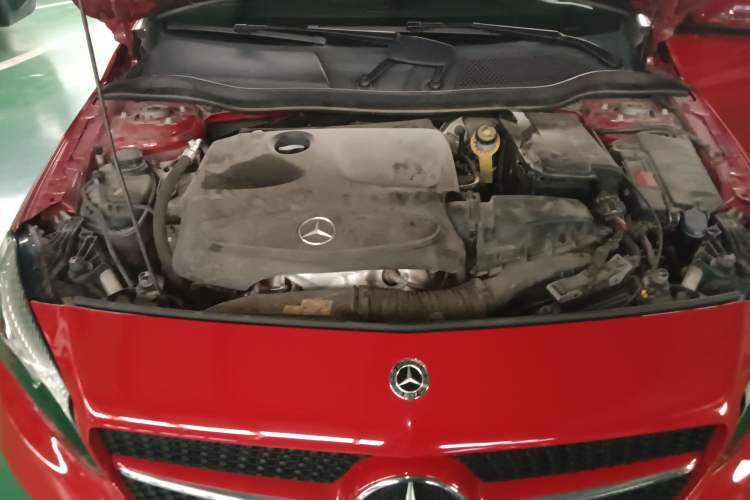 Used Mercedes-Benz A-Class 2018 A 200 Dynamic Edition Engine Bay