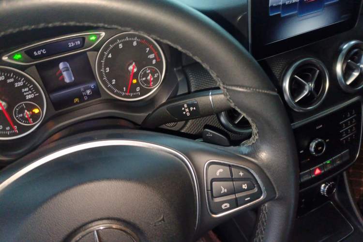 Used Mercedes-Benz A-Class 2018 A 200 Dynamic Edition Gear Lever