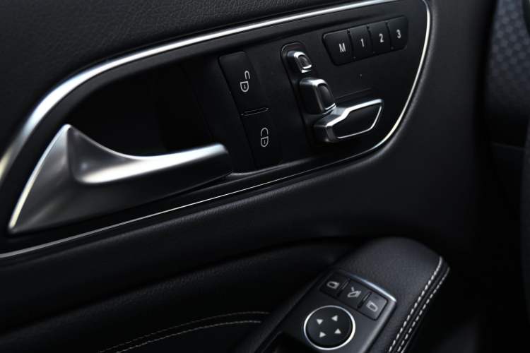 Used Mercedes-Benz A-Class 2018 A 200 Fashion Model Interior 11