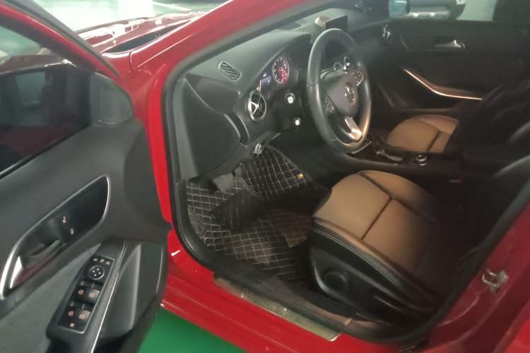 Used Mercedes-Benz A-Class 2018 A 200 Dynamic Edition Interior 3