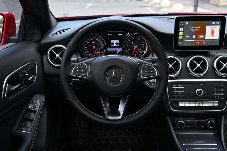Used Mercedes-Benz A-Class 2018 A 200 Fashion Model Interior 7