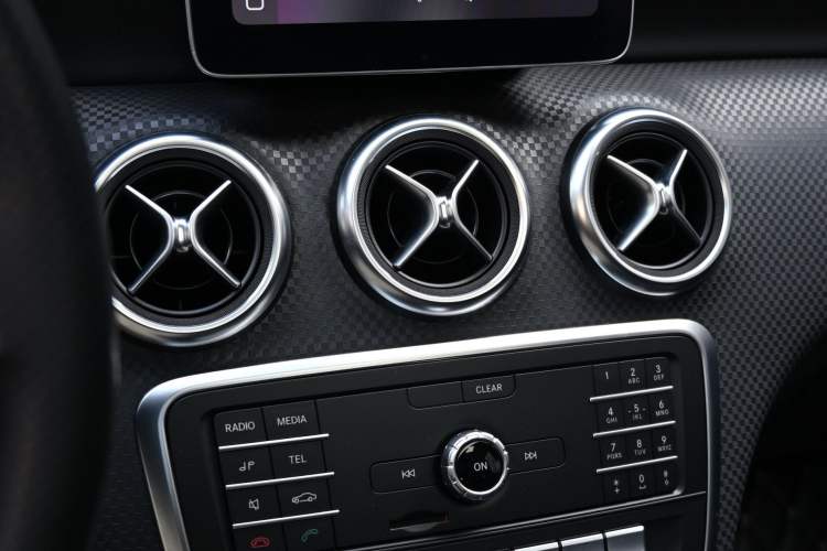 Used Mercedes-Benz A-Class 2018 A 200 Fashion Model Interior 9